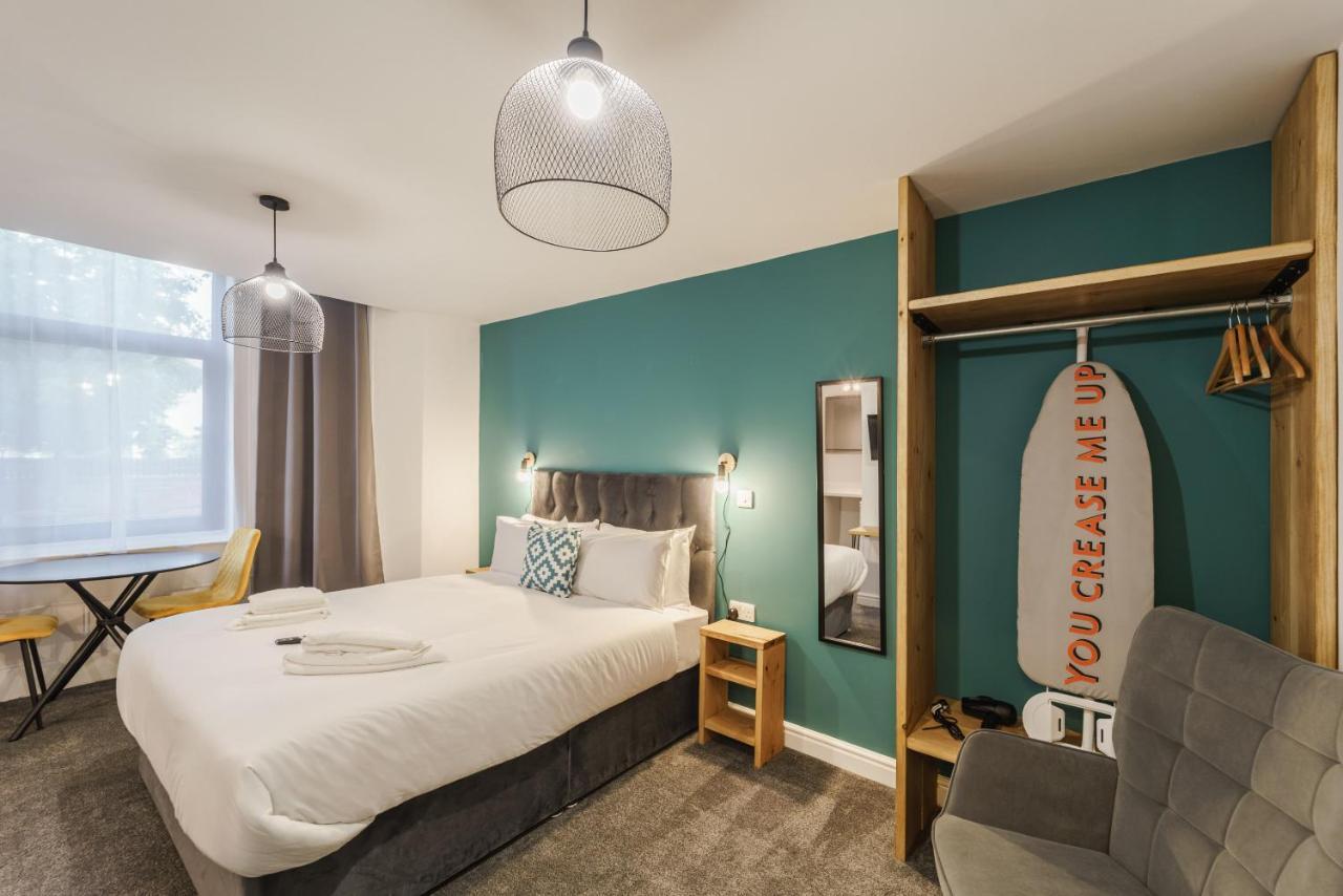Deluxe Studio Apartments Ντέρμπι Δωμάτιο φωτογραφία